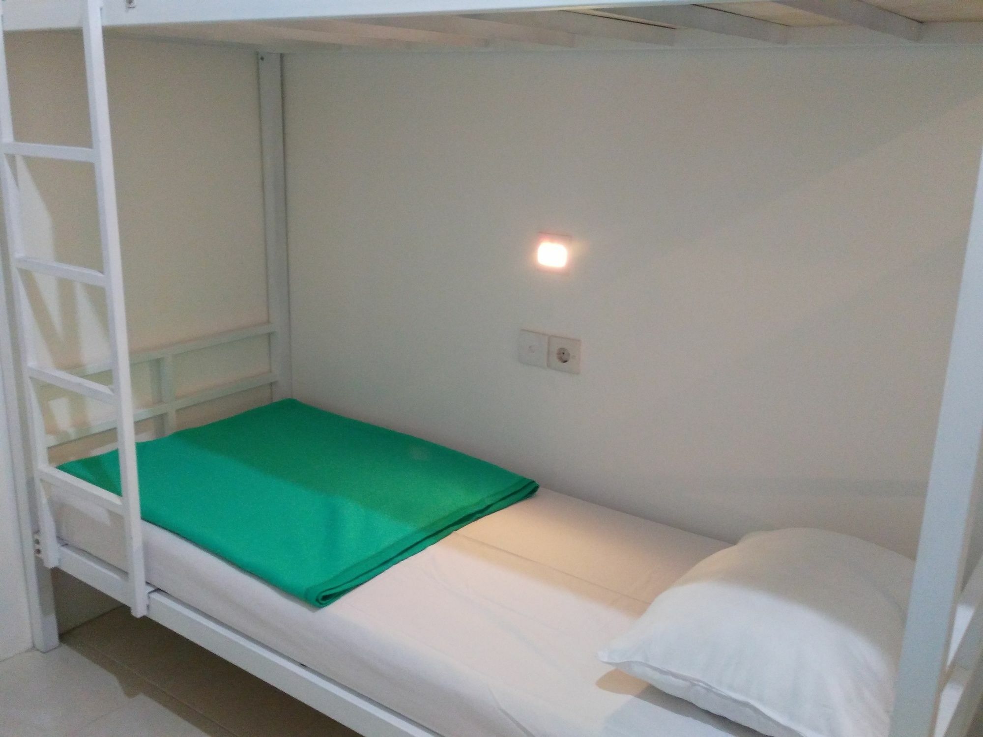 The Ruum Hostel Canggu מראה חיצוני תמונה